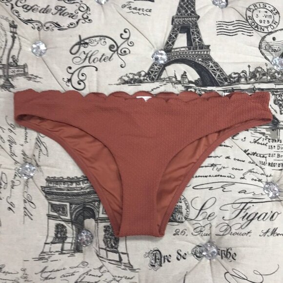 NWOT TOPSHOP Scallop Bikini Bottoms - Picture 3 of 6